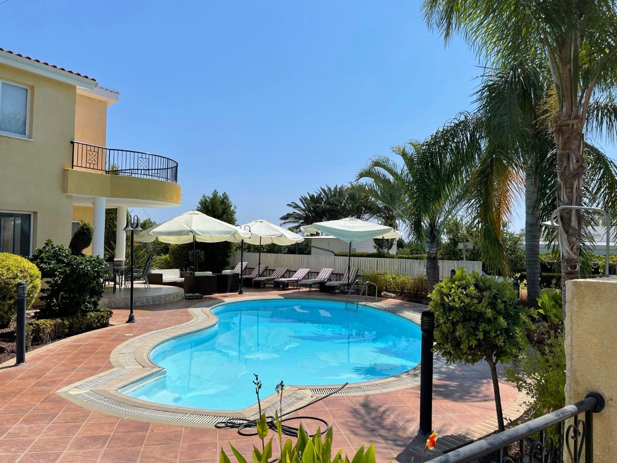 Coral Bay New Furnished Private With Pool Villa Peyia